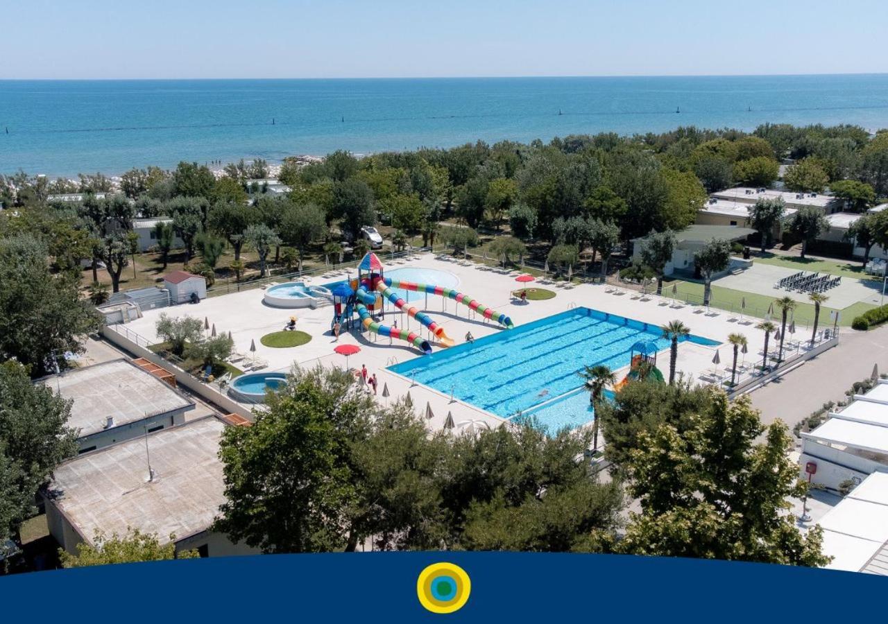 Club Del Sole Stork Family Collection Hotel Giulianova Eksteriør billede