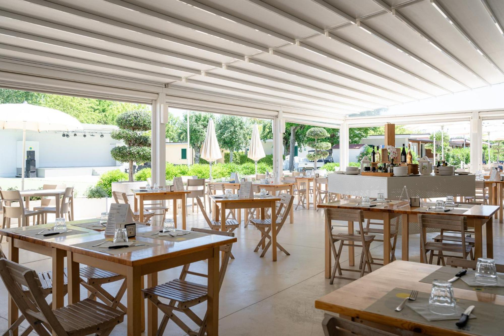 Club Del Sole Stork Family Collection Hotel Giulianova Eksteriør billede